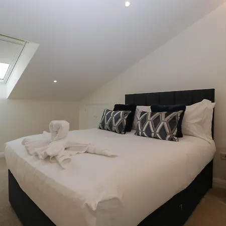 Hidden Well * בריסטול